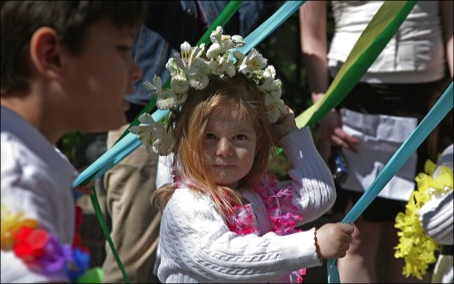 dag hammerskjold plaza, may day, maypole